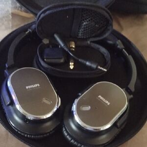 Philips Noise Cancelling SHN9500 Black and Silver Headphones